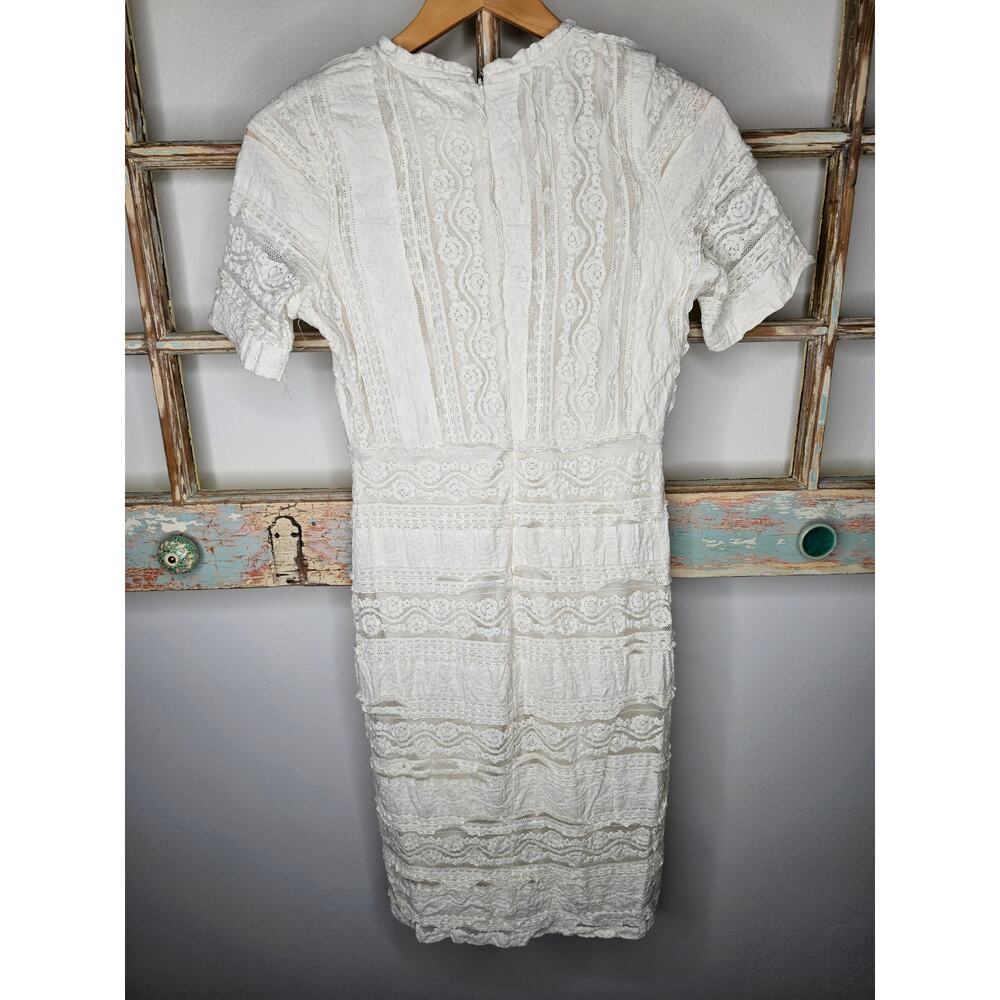 Bella Ella Ladies Cream Lace Knee Length Dress Size Medium - Picture 12 of 13